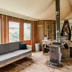 Luxury tent 6-person Duynlodge Tent In Callanstoog *