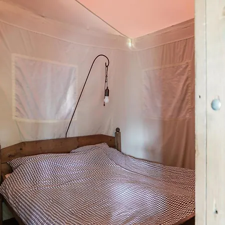 Tent In By Dunes Роскошный шатер