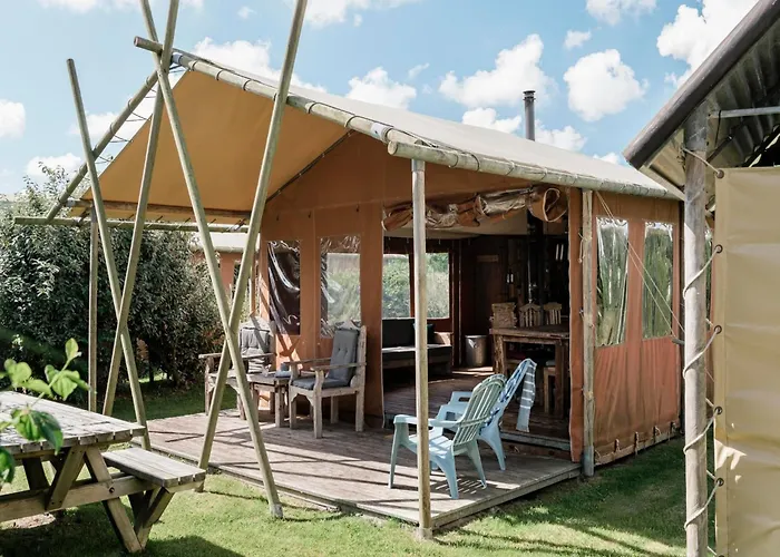 Tent In By Dunes Tente de luxe